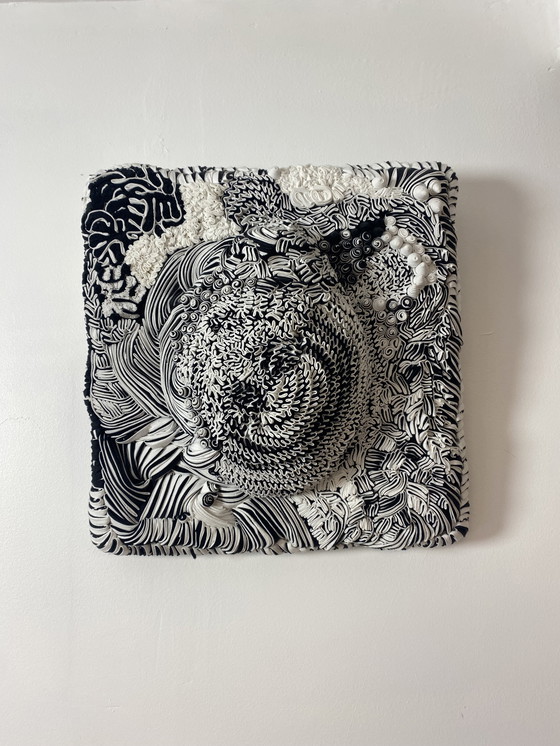 Image 1 of Table Sculpture Textiles Ref ROC