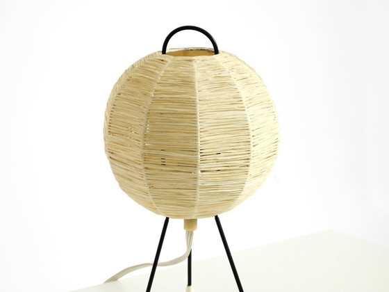Image 1 of Beautiful mid-century modern tripod raffia table night lamp in very good vintage condition