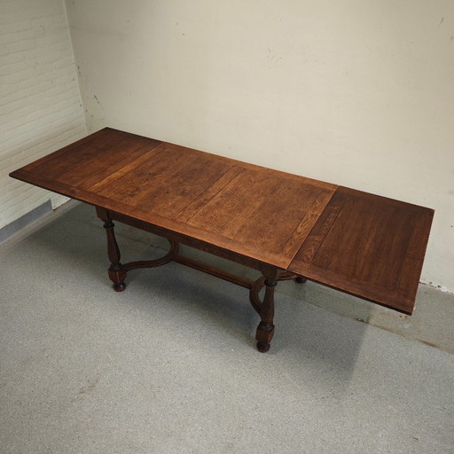 Antique 50s extendable dining table