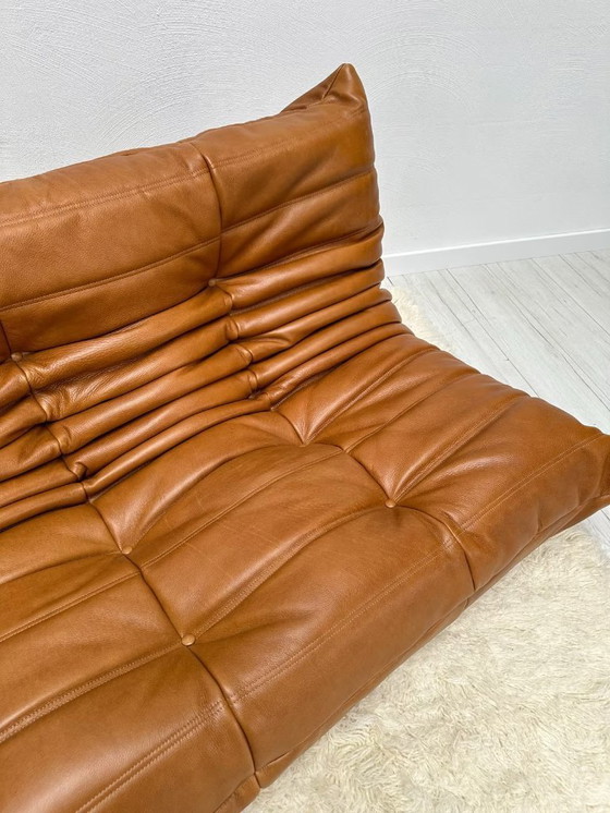 Image 1 of Togo originale vintage a 3 posti in pelle di Michel Ducaroy per Ligne Roset