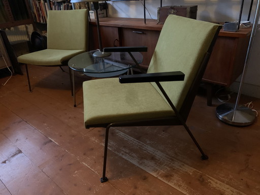 2 sedie Oasis di Wim Rietveld, con nuovo rivestimento e gommapiuma