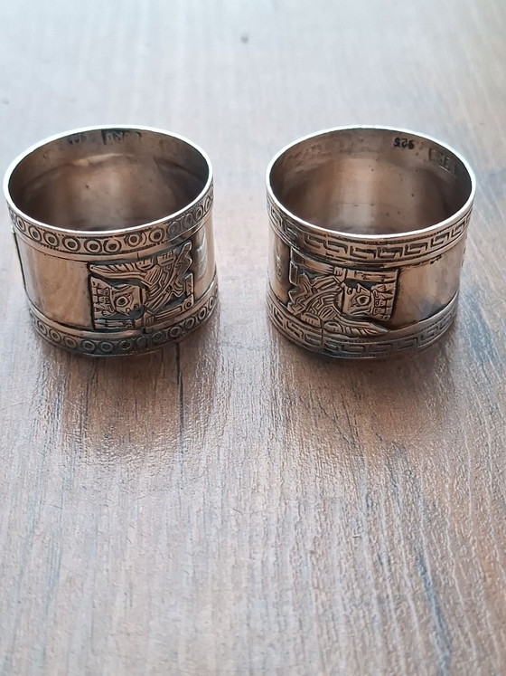 Anelli portatovaglioli peruviani in argento fatti a mano di metà secolo – Set di 2 – Accessori da tavola (photo 5 of 7)