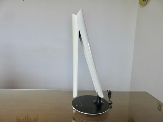 Image 1 of Lampe de bureau design en polycarbonate blanc et noir