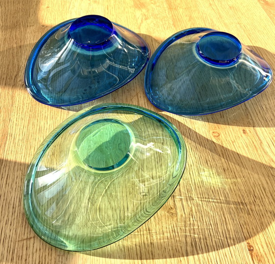 Image 1 of Set di 3 ciotole in vetro della Nuova Scozia, fatte a mano, blu/verde, stile vintage, Canada