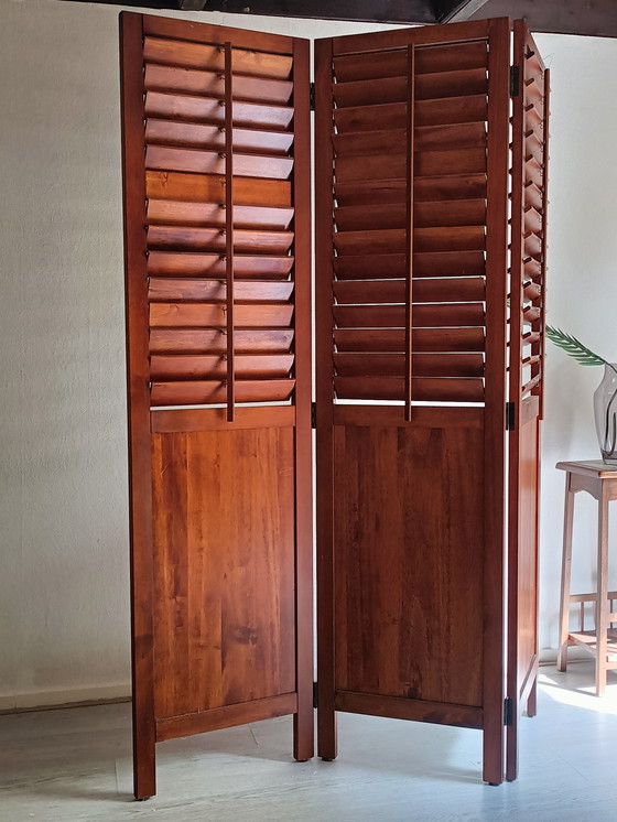 Image 1 of Séparateur d'écran à lames en bois d'acajou