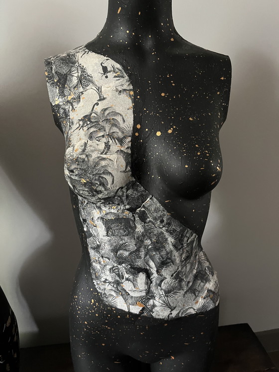 Image 1 of Manichini decorati