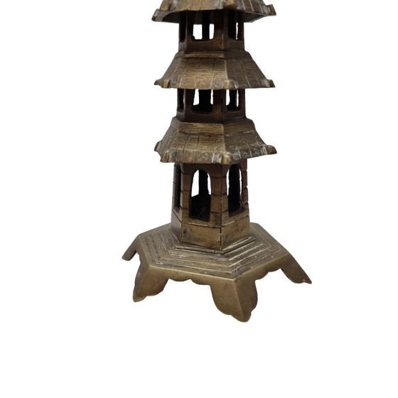 Image 1 of Pagoda china antigua de latón, segunda mitad del siglo XX