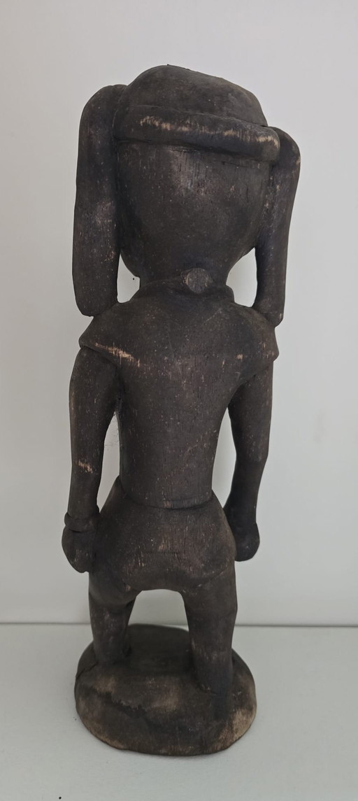 Rare wooden carved statue from Sumatra