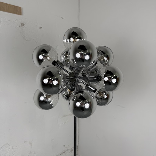 Motoko Ishii Lampadaire Sputnik