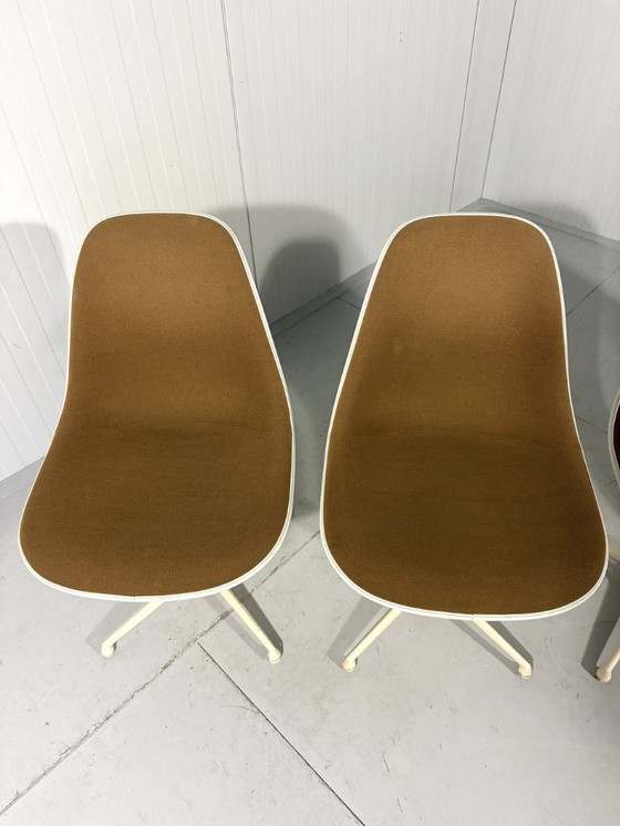 Image 1 of Cinco sillas La Fonda de Eames para Herman Miller, década de 1960.