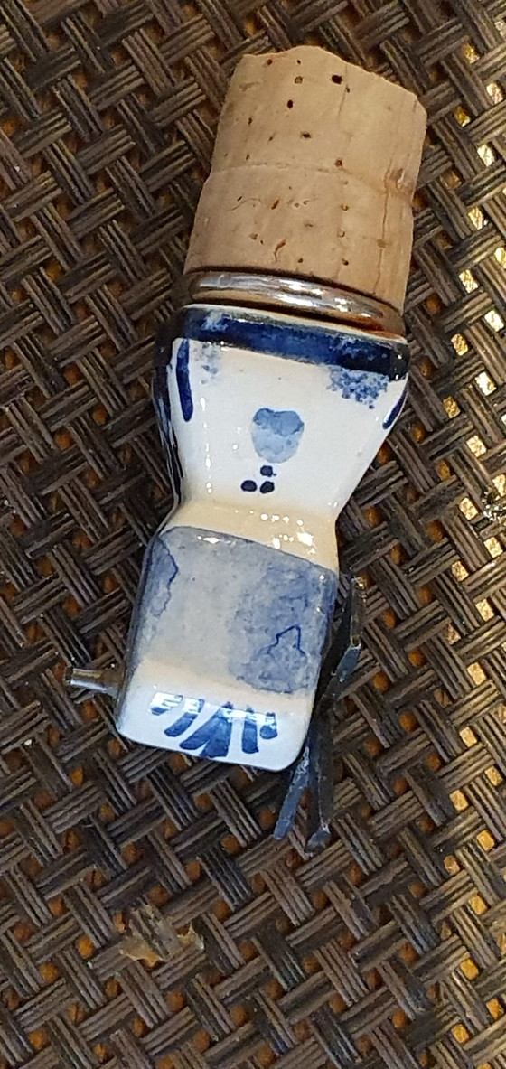 Image 1 of Zwei antike Delfter Keramikstopfen (einer davon mit sich drehenden Windmühlenflügeln).