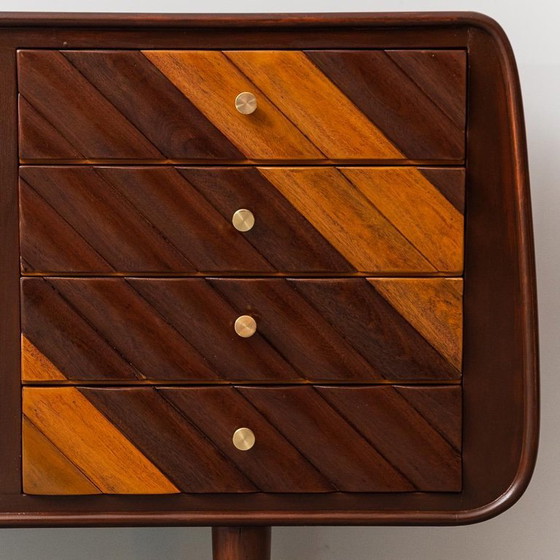 Image 1 of CREDENZA VINTAGE IN LEGNO CON DETTAGLI IN OTTONE DEGLI ANNI '60, ANTIQUARIATO MODERNO