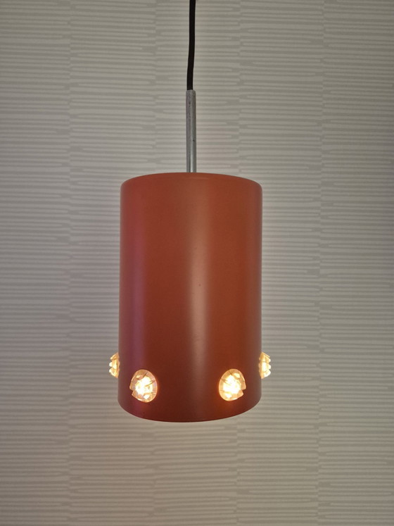 Vintage Space Age orange cylinder Pendant lamp. – Metal, Plastic (photo 2 of 9)