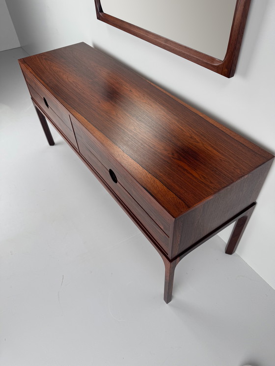 Image 1 of Aksel Kjersgaard Model 394 dressoir + Model 168 spiegel – zeldzame bijpassende set in prachtig palissanderhout