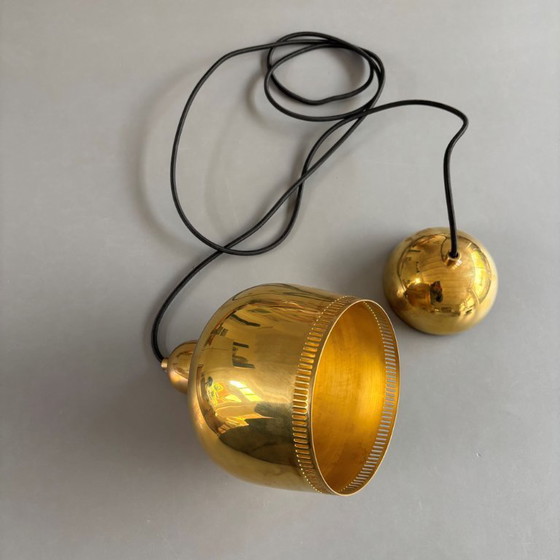 Image 1 of Suspension « Golden Bell », design d'Alvar et Aino Aalto pour Artek