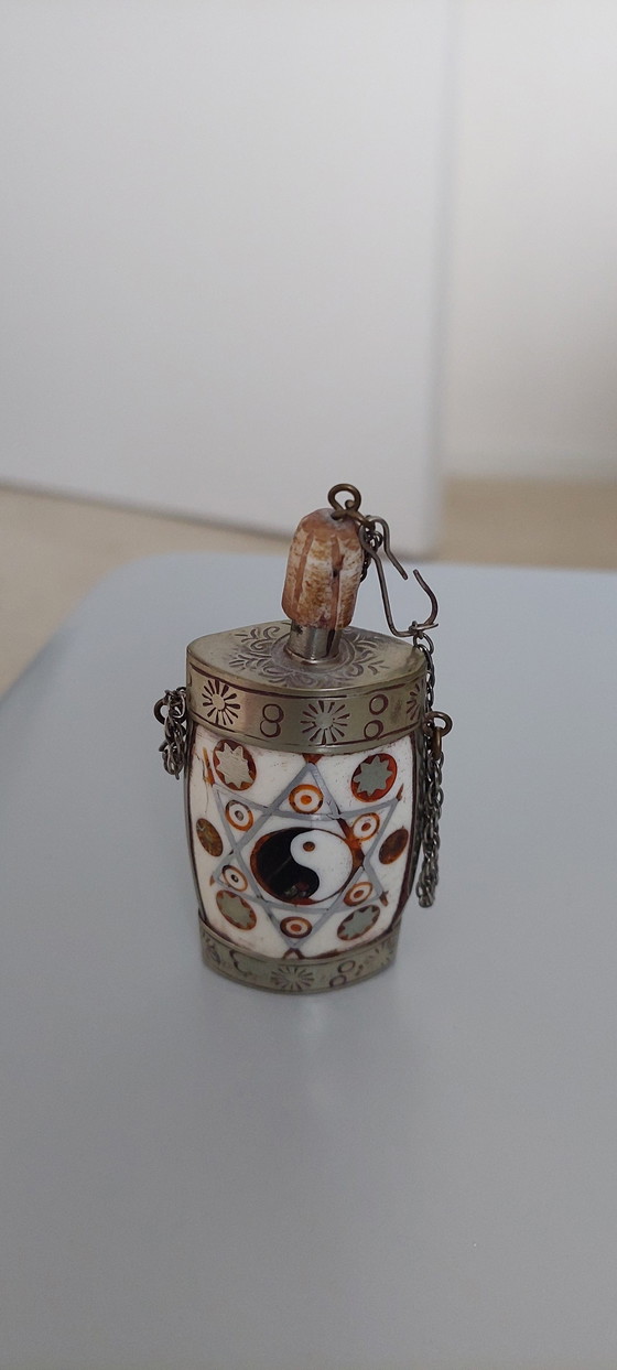 Image 1 of Oriëntaals met been verwerkt parfumflesje 