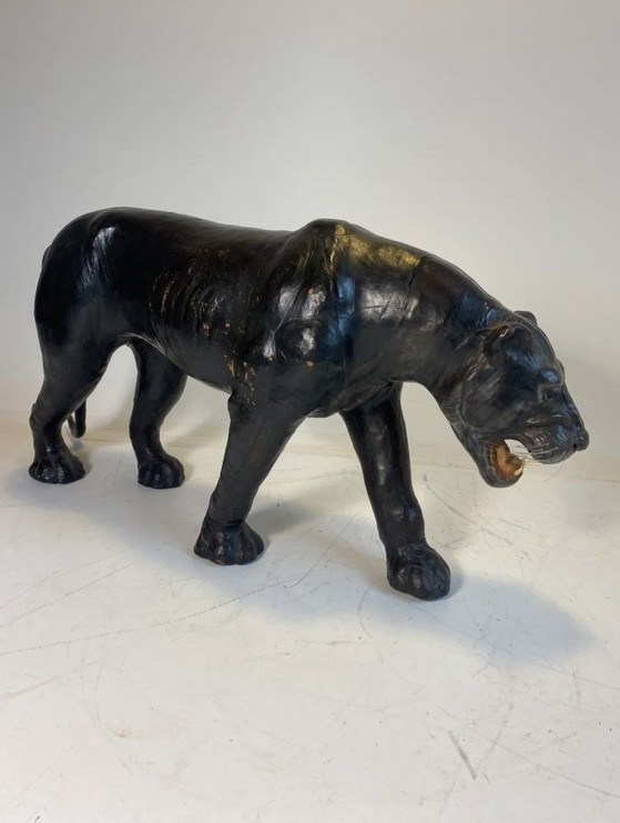Originele XXL Decoratieve Lederen Panter van Liberty of London, jaren 70 – Decoratieve objecten, Leather (photo 9 of 11)