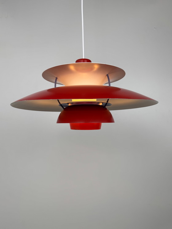 Image 1 of Lampada a sospensione Louis Poulsen PH 5 – Iconica classica del design danese in rosso
