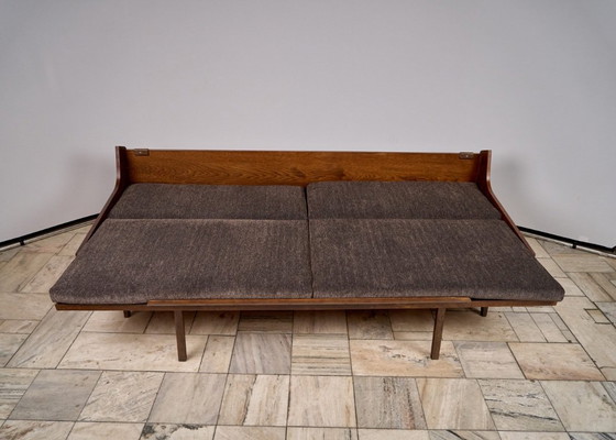 Image 1 of Vintage bank van Interiér Praha, jaren 60, Tsjechoslowakije