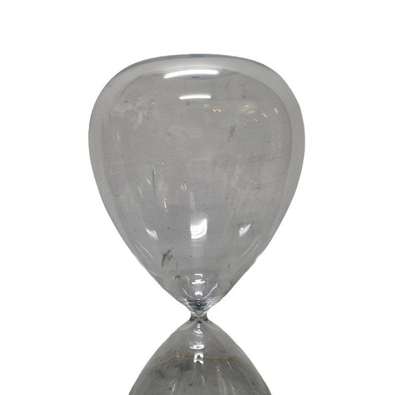 Image 1 of Grote glazen zandloper met blauw zand, eind 20e eeuw