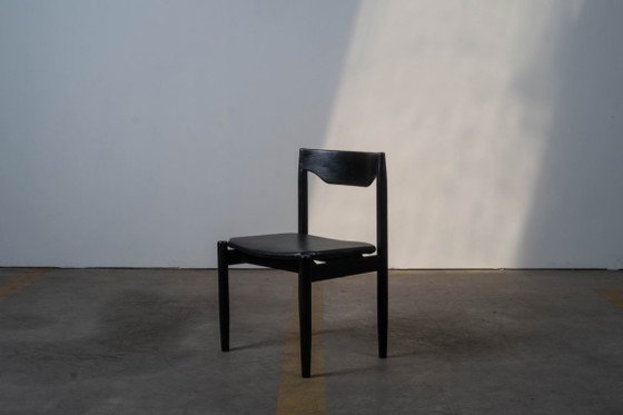 Image 1 of 6 modernistische eetkamerstoelen
