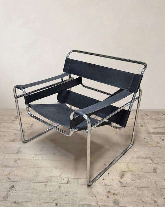 Vintage B3 Wassily-stoel van Marcel Breuer voor Knoll International, zwart leer, jaren 80, 65 x 78 x 74 cm (photo 5 of 8)