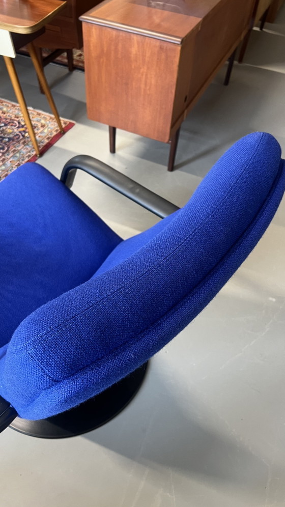 Vintage Swivel Armchair •Artifort• model F142 – Textile, Metal (photo 15 of 15)