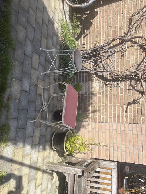 Elegant IJzeren Tafel En Stoeltje, Vintage