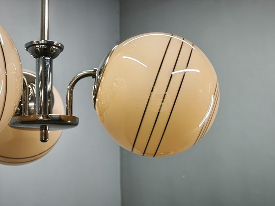 Image 1 of Art Deco kroonluchter van chroom en gedecoreerd crèmekleurig glas, jaren 1930
