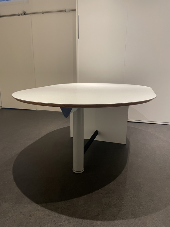 Image 1 of Table à manger unique