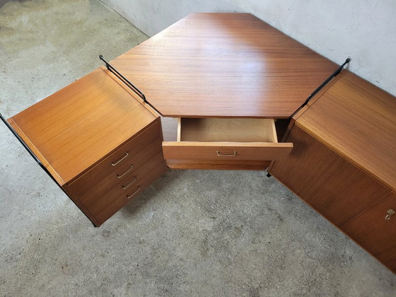 Image 1 of Sistema di pareti modulari vintage di Omnia Hilker 1960