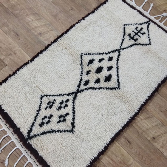 Image 1 of Minimal Berber Wool Rug – Minimalist Handmade Berber Carpet (153 × 87 cm)