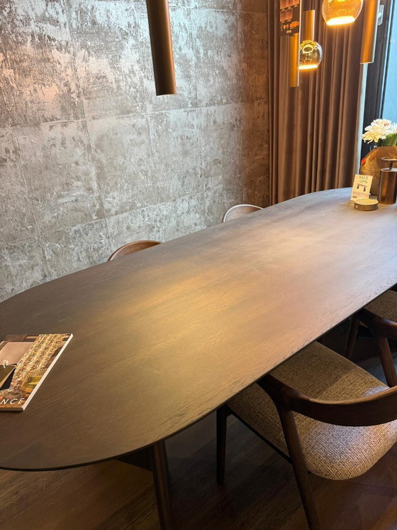 Image 1 of Mesa de comedor ovalada plana Giulia de 260 x 105 cm - Madera wengué