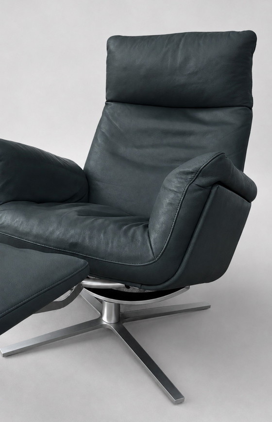 Poltrona FSM Shelby – Pelle color petrolio, design di Georg Appeltshauser – Poltrone relax, Metal, Leather (photo 3 of 15)