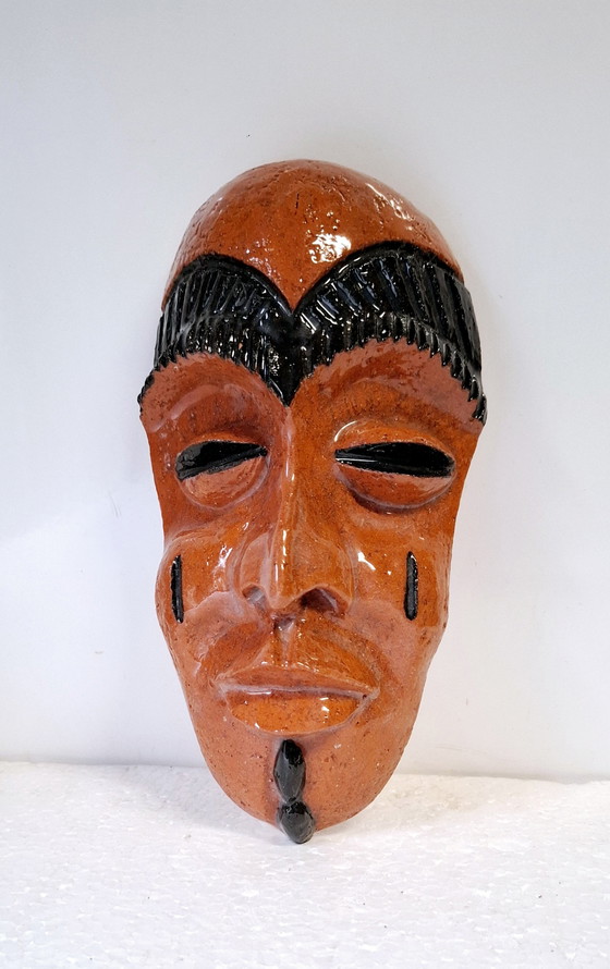 Image 1 of Masque africain en céramique