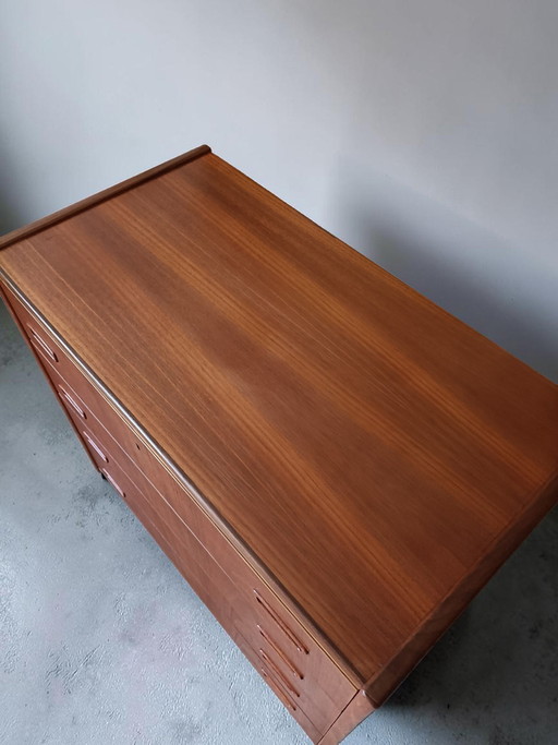 Vintage teak ladekast