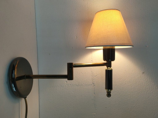 Vintage brass swivel/hinged lamp (70s/80s)