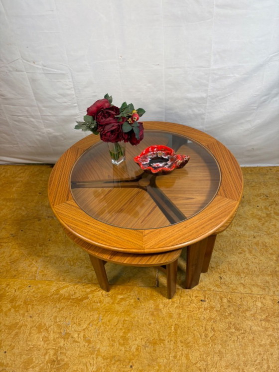 Image 1 of Mid-century retro vintage teak round coffee table with 3 nesting side tables by g plan – 1960    Elegant design|functional