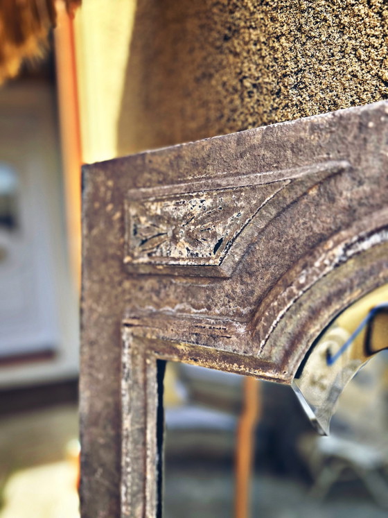 Image 1 of Large patinated mirror – Antique stone effect

