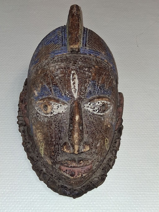 Maschera tribale cerimoniale antica di metà secolo dalla Costa d'Avorio