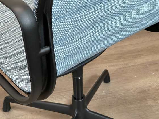Vitra EA108 – Chaises de bureau, Metal, Textile (photo 14 of 16)