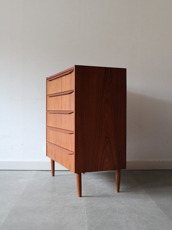 Image 1 of Commode vintage danoise en teck