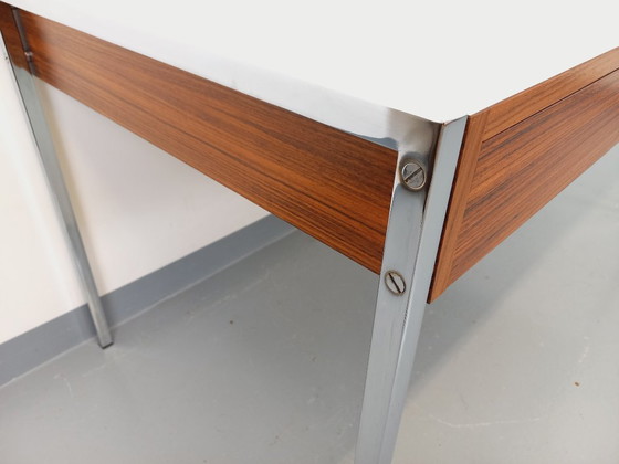 Image 1 of Vintage modernistisch bureau van palissander, melamine en metaal uit de jaren 60 en 70