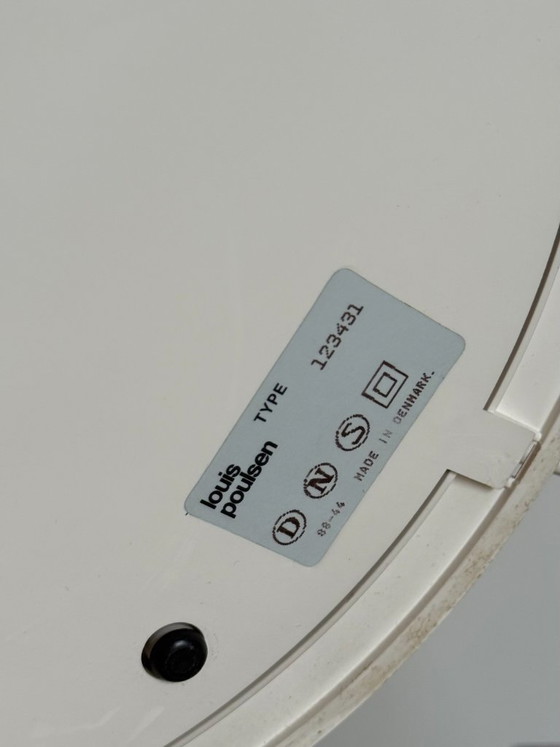 Image 1 of Louis Poulsen Panthella table lamp Verner Panton white
