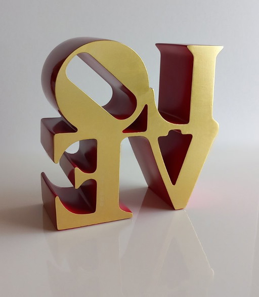 Robert Indiana – Sculptuur Love - Rood en Goud