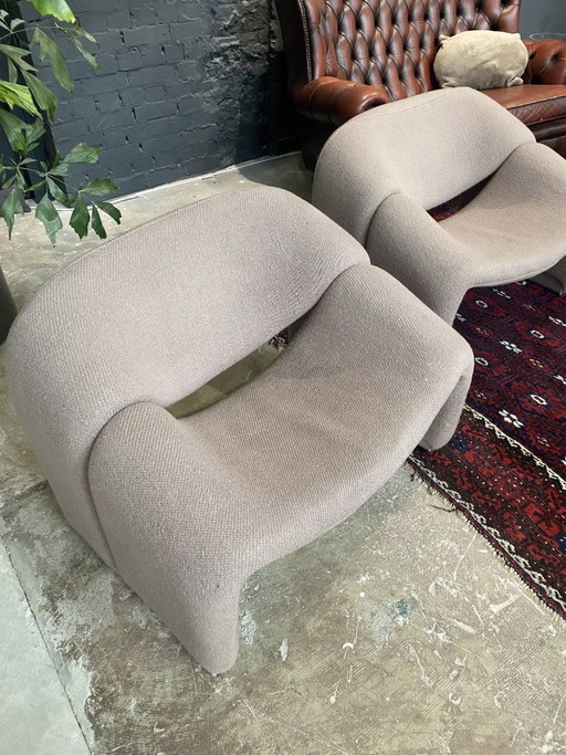 2x Artifort Groovy armchair