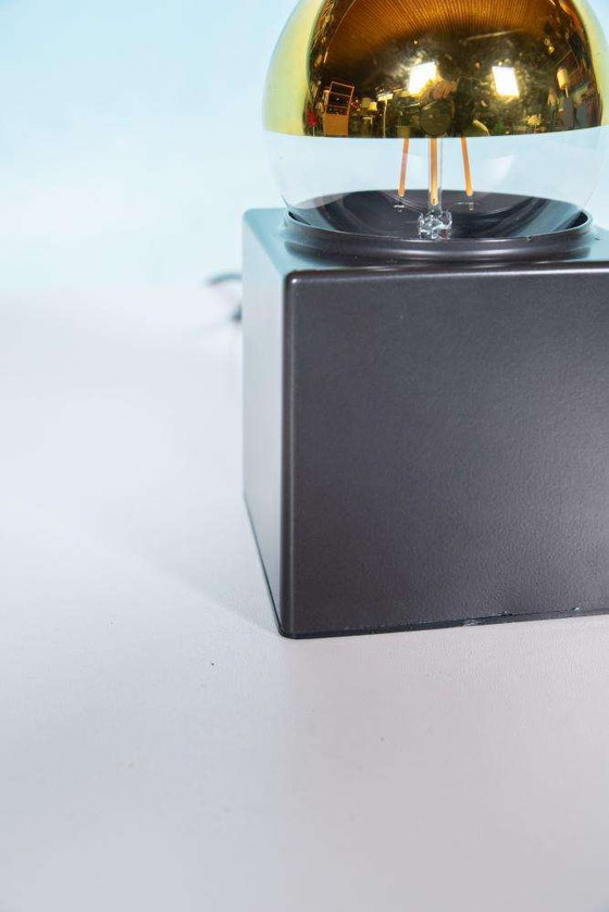 Image 1 of Lampada cubica spaziale Philips, luce minimalista cubica anni '70