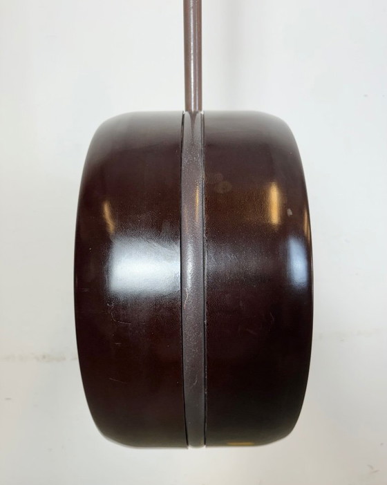 Image 1 of Grote industriële bakelieten dubbelzijdige fabrieksklok van Pragotron, jaren 50