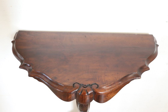 Image 1 of Gueridon Table in Walnut, Early 20th Century