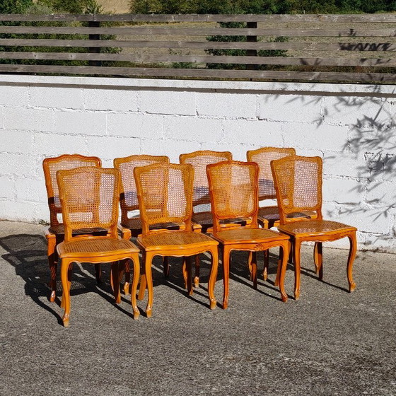 Set di 8 sedie da pranzo francesi vintage in rattan - 8 sedie da cottage in legno di ciliegio - Stile Luigi (photo 15 of 15)